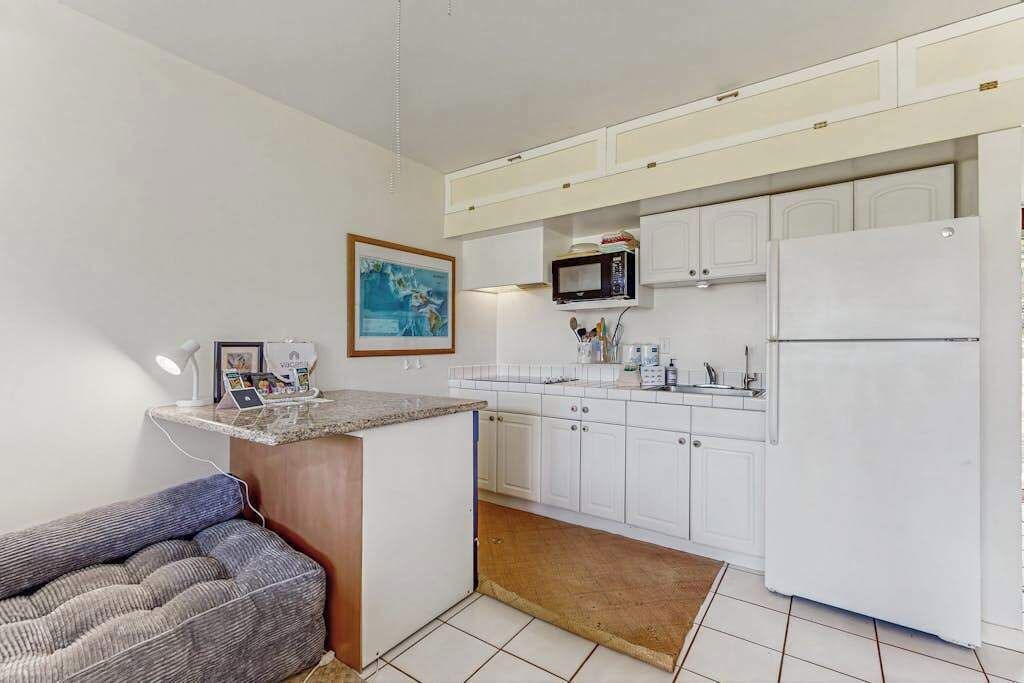 Photo of Kitchen in Maunaloa