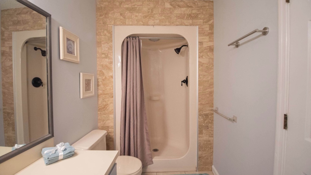 Photo of Bathroom in Kingsland