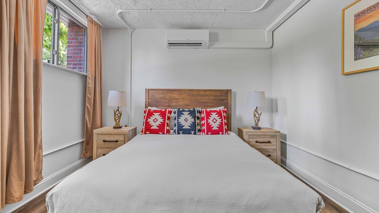 Photo of Bedroom in Charlotte Street