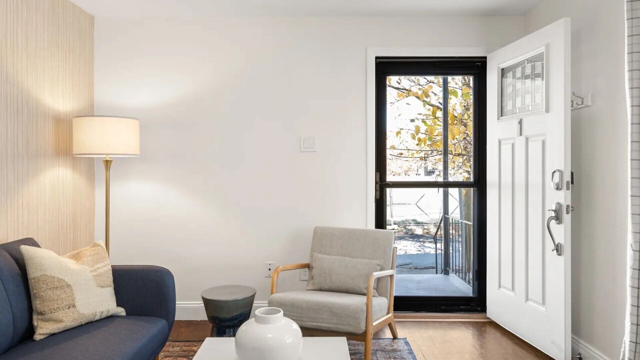 Photo of Livingroom in Old Fourth Ward