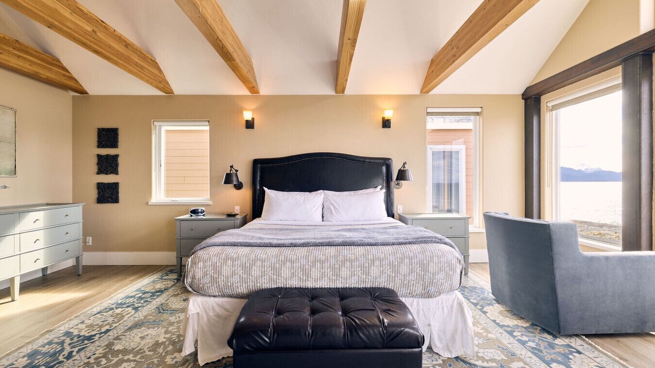 Photo of Bedroom in Homer