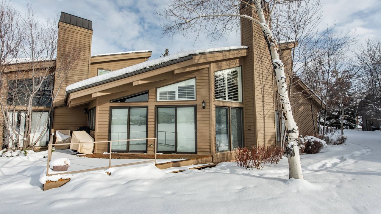Photo of Outdoor in Park Meadows