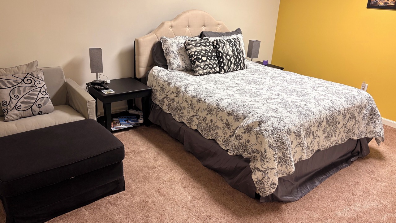 Photo of Bedroom in Sandy Springs