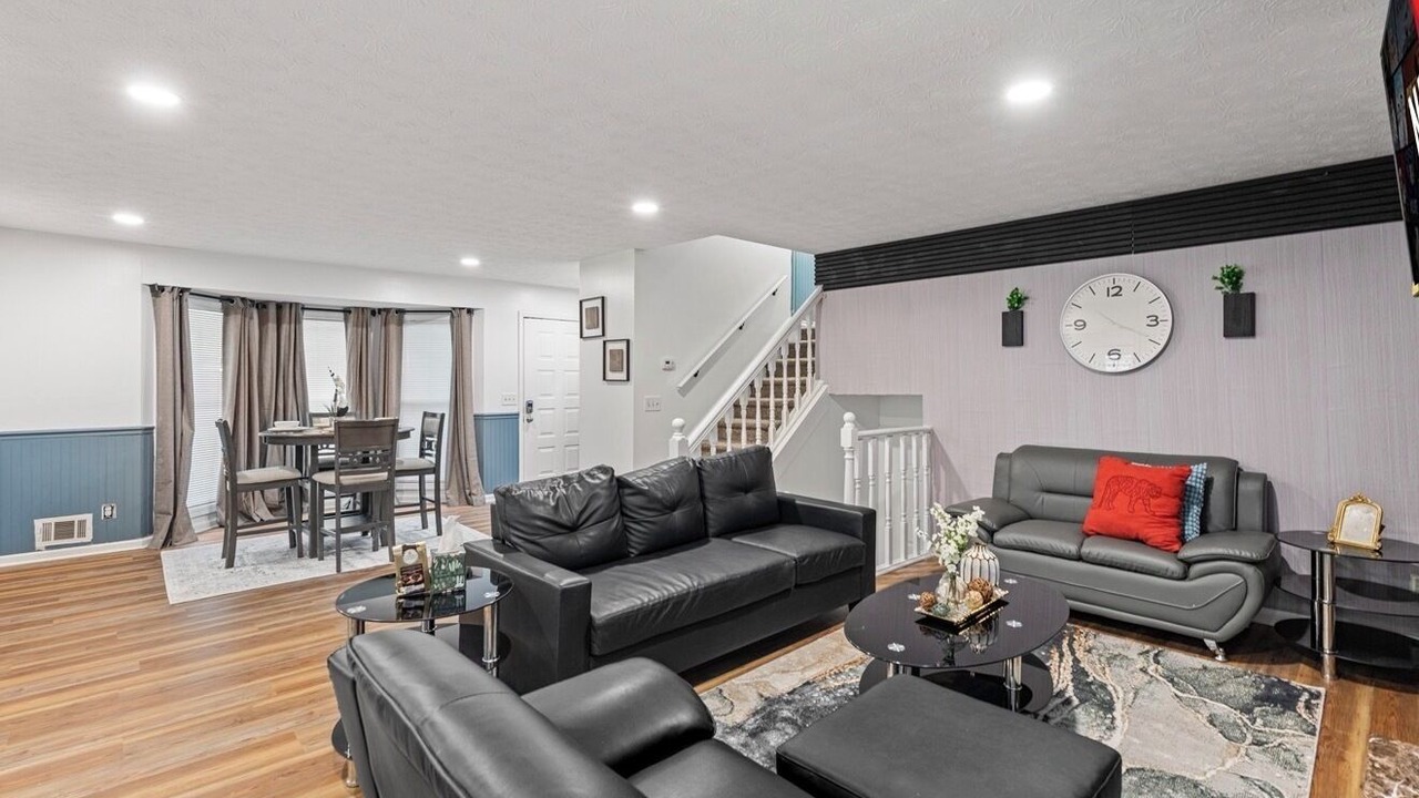 Photo of Livingroom in Lawrenceville