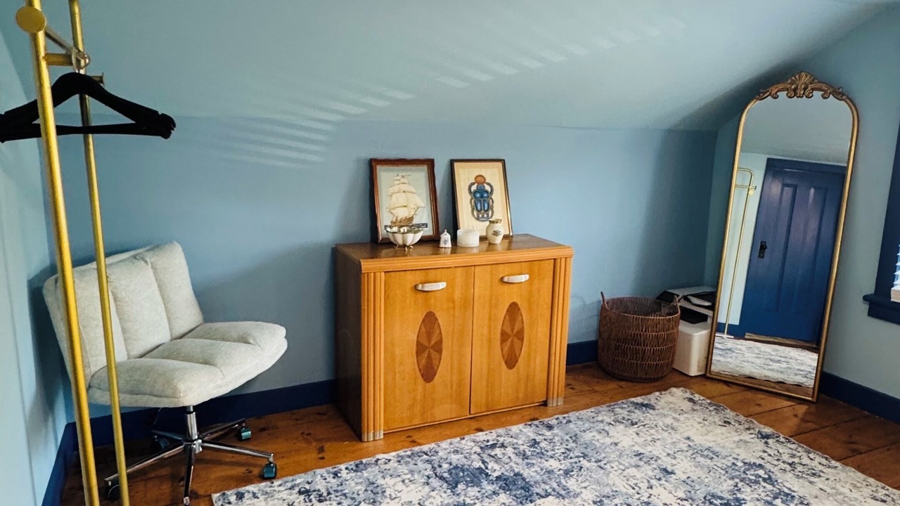 Photo of Bedroom in Hollowville
