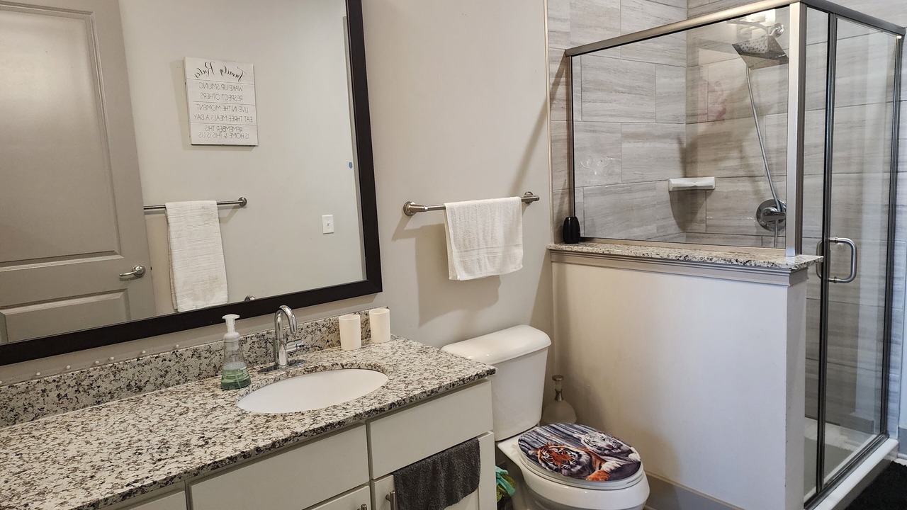 Photo of Bathroom in Lindbergh