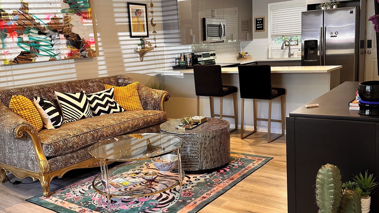 Photo of Livingroom in Loring Heights