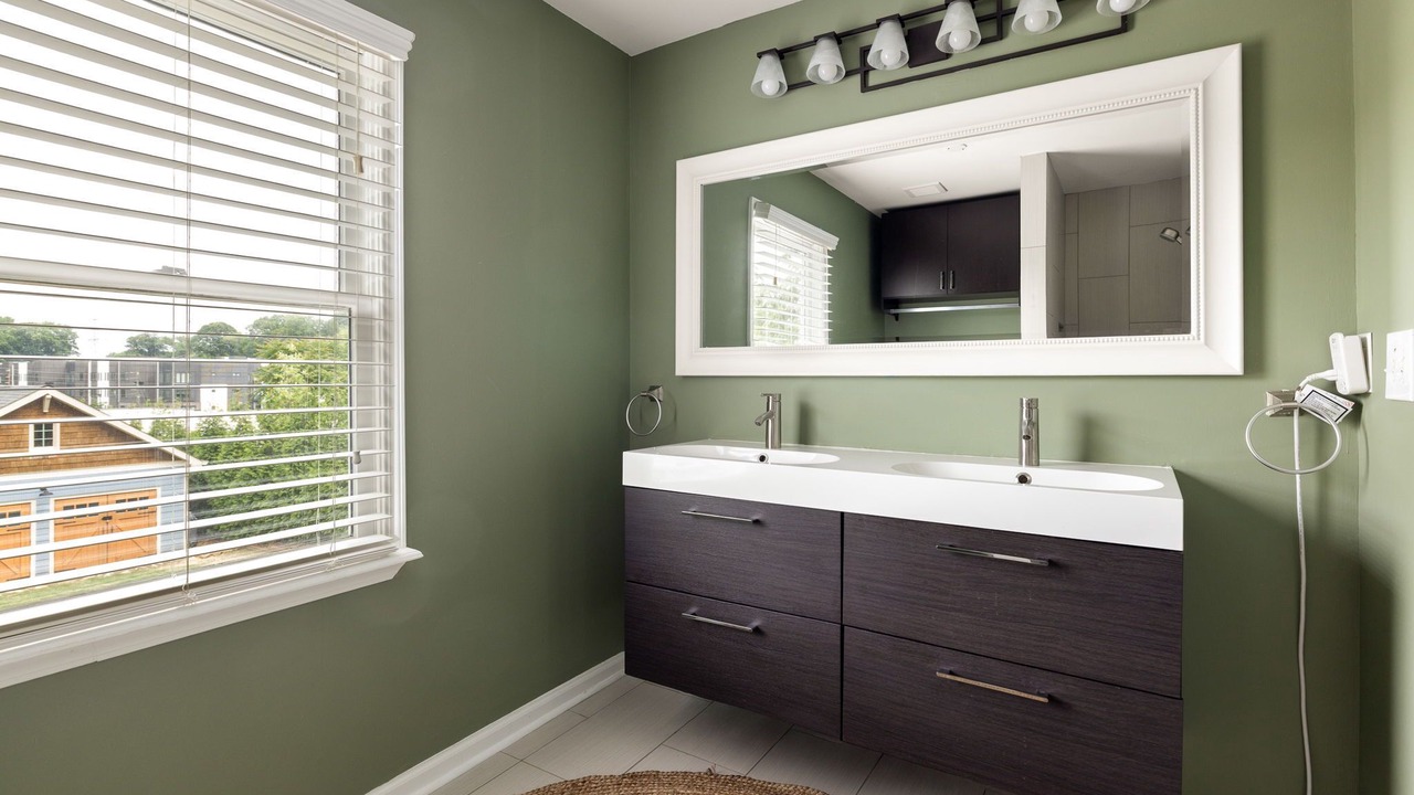 Photo of Bathroom in East Side