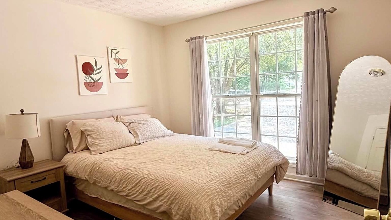 Photo of Bedroom in Lawrenceville