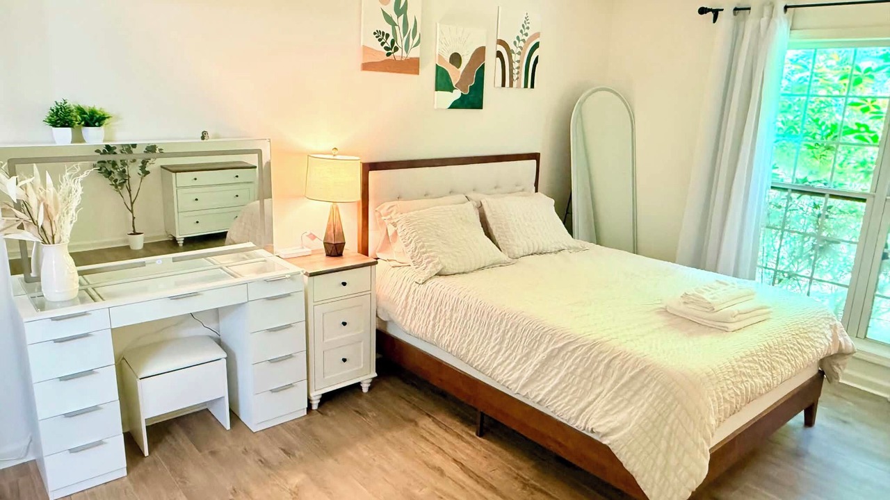 Photo of Bedroom in Lawrenceville