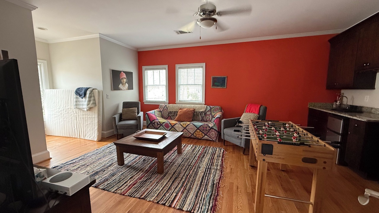 Photo of Livingroom in Candler Park