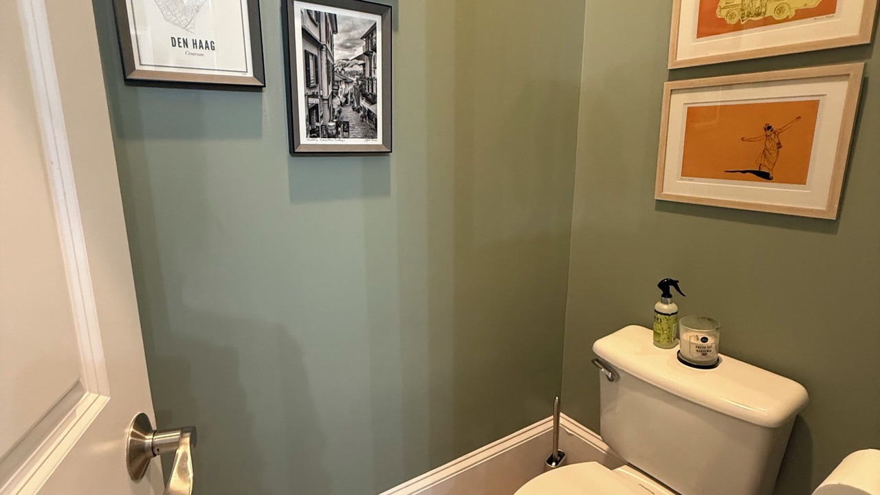 Photo of Bathroom in Candler Park
