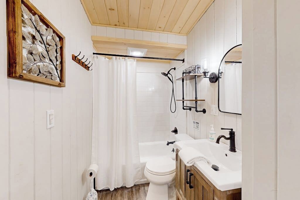 Photo of Bathroom in North Creek