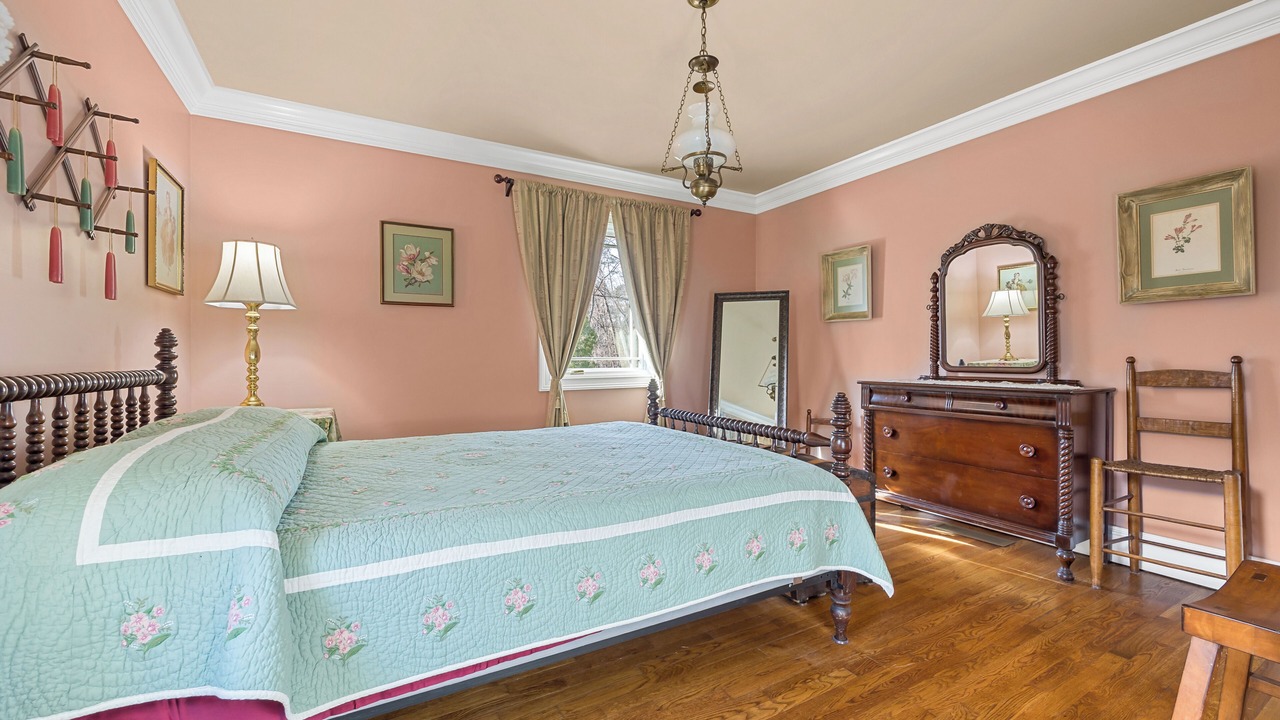 Photo of Bedroom in Town Center