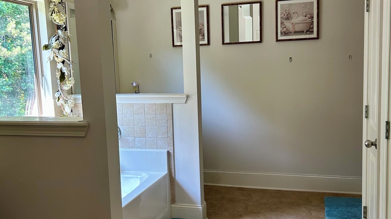 Photo of Bathroom in Cliftondale
