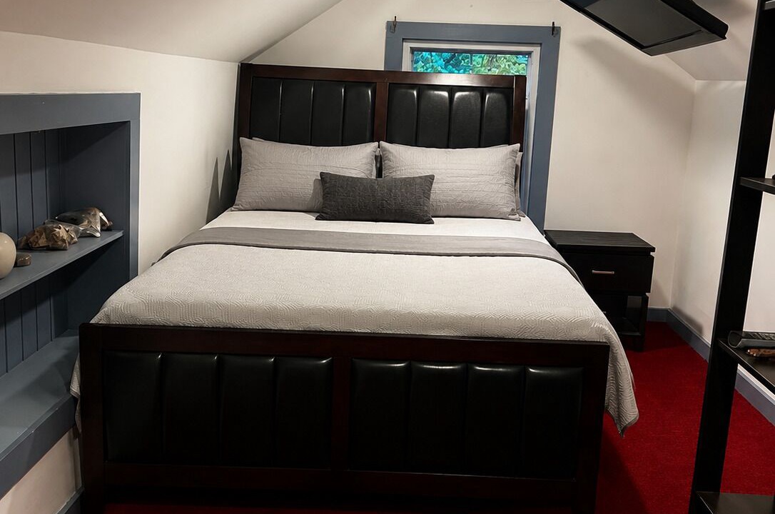 Photo of Bedroom in North Decatur
