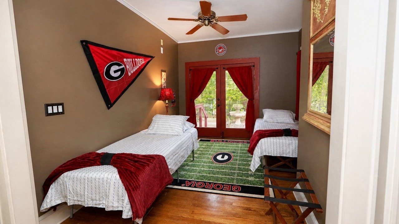 Photo of Bedroom in Westside