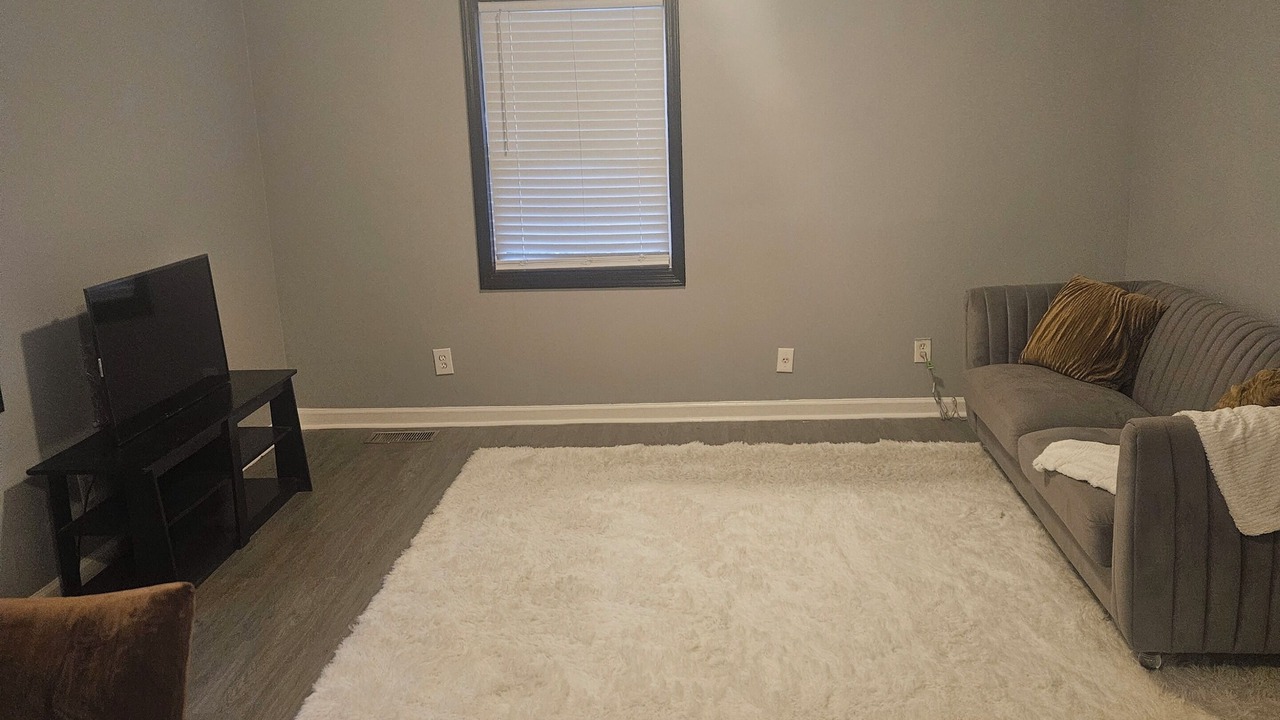 Photo of Livingroom in Jefferson Park
