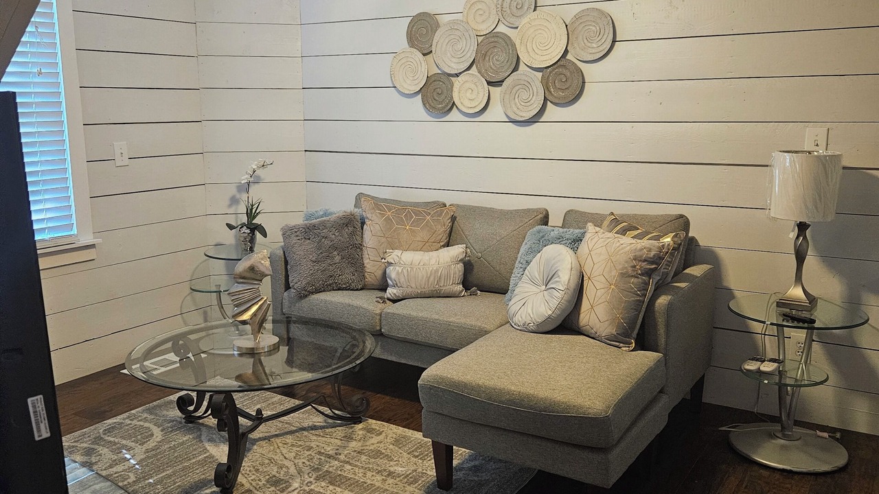 Photo of Livingroom in Lawrenceville
