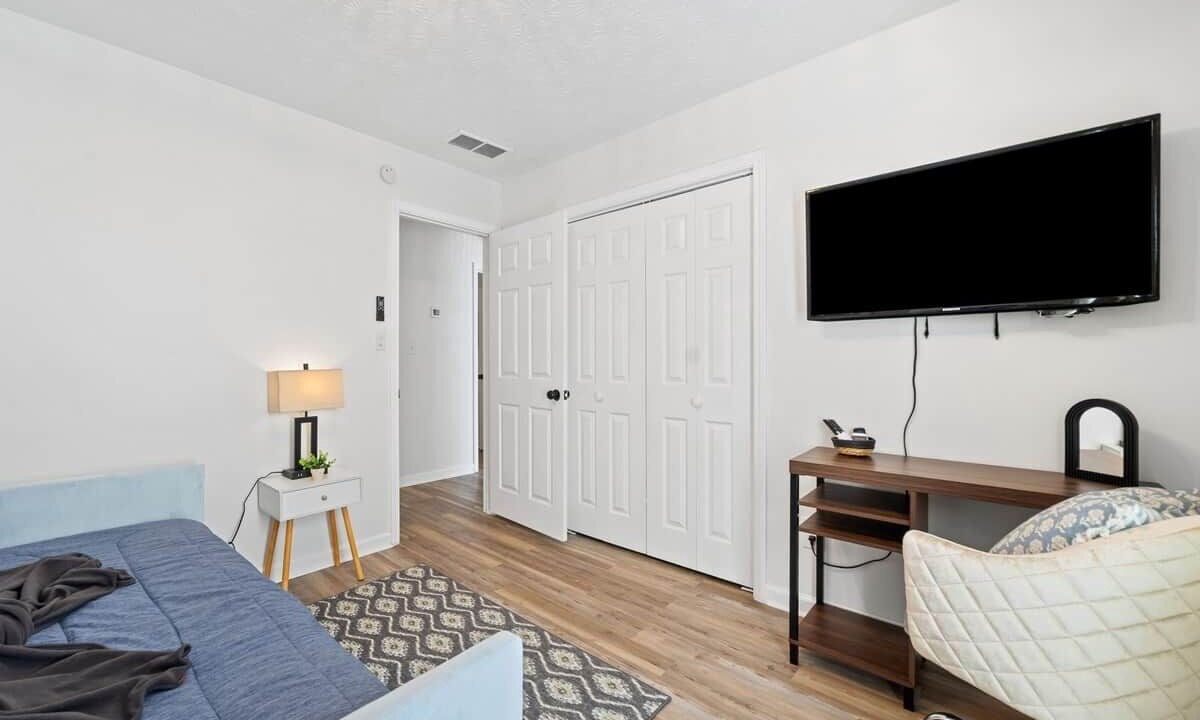 Photo of Bedroom in Lawrenceville