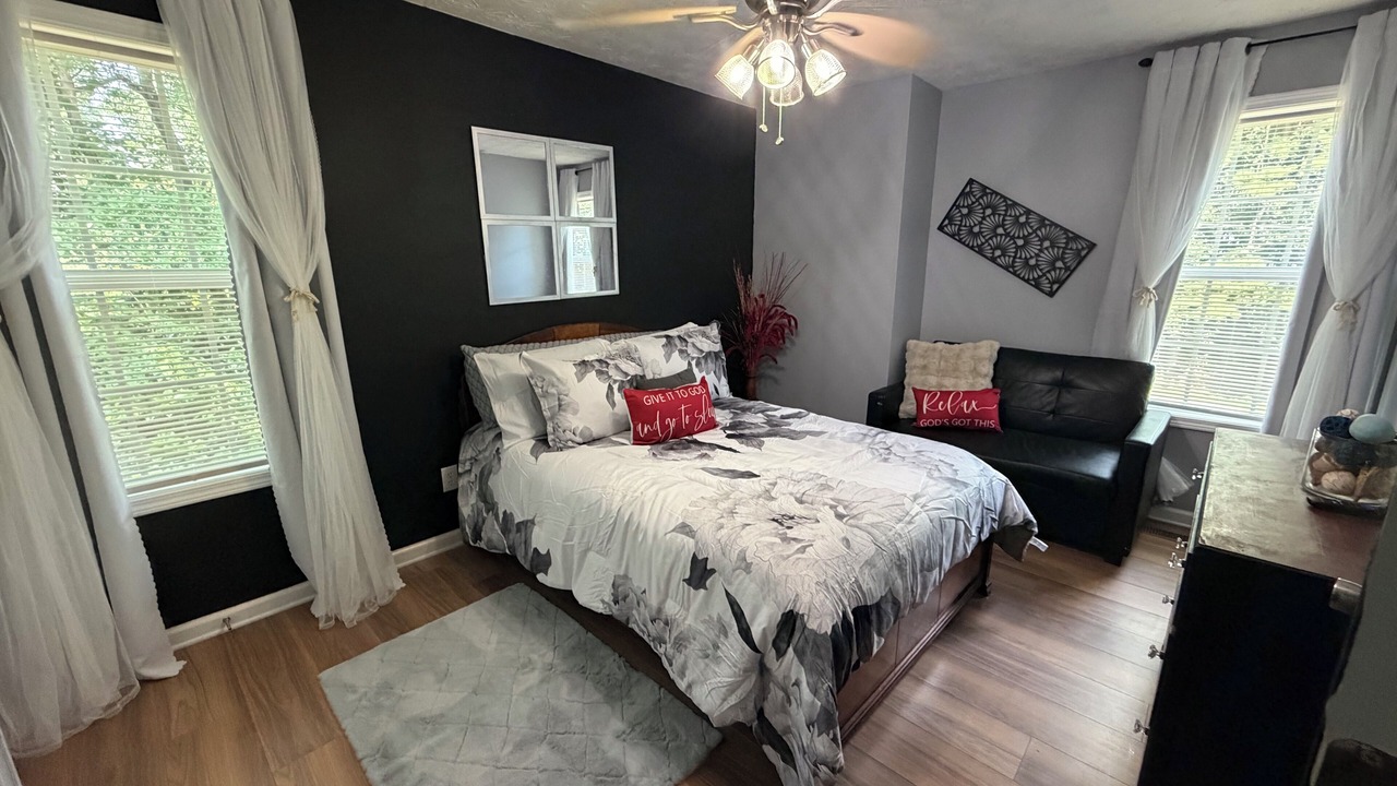 Photo of Bedroom in Powder Springs