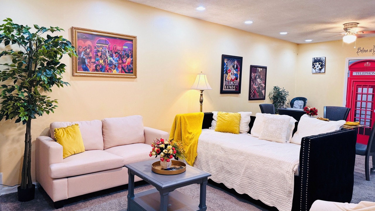 Photo of Livingroom in Peachtree Corners