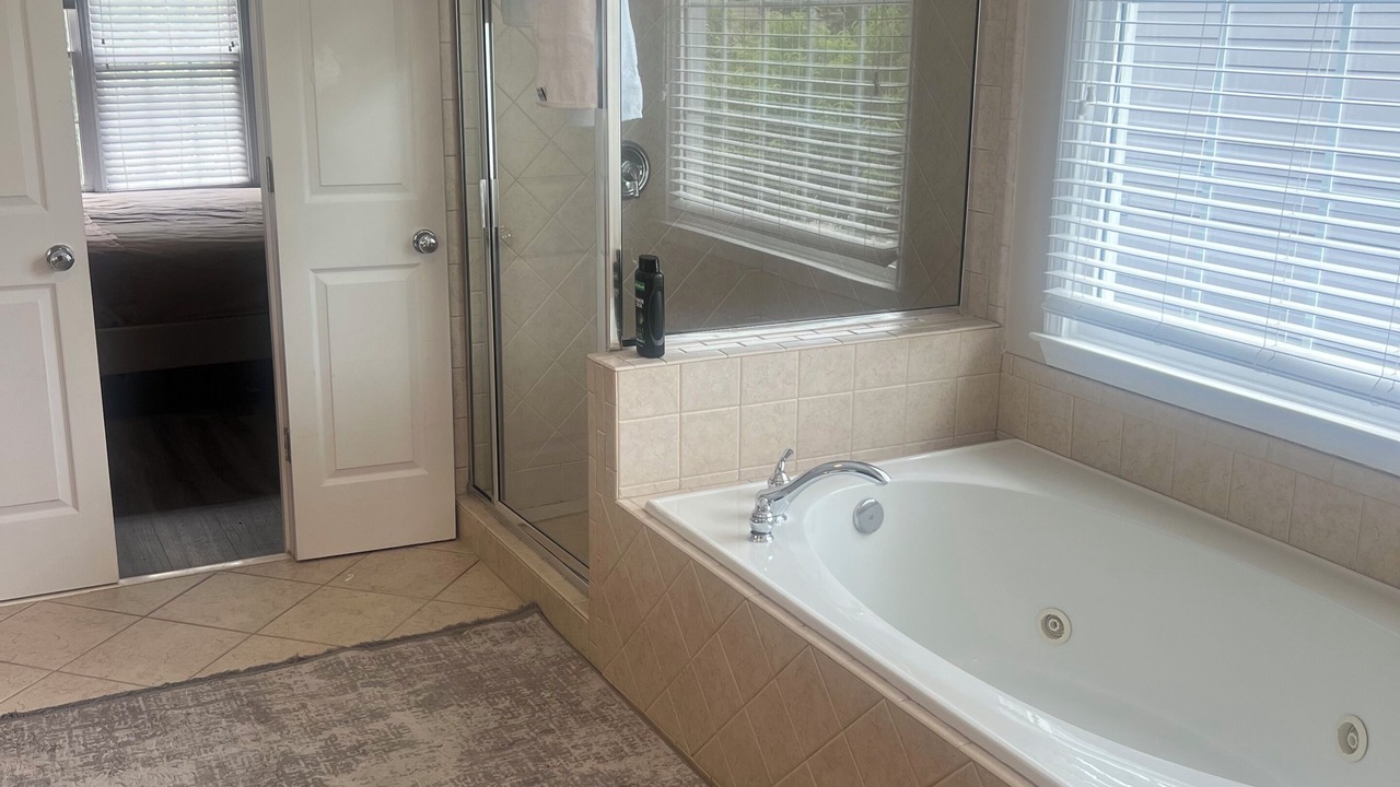 Photo of Bathroom in Mableton
