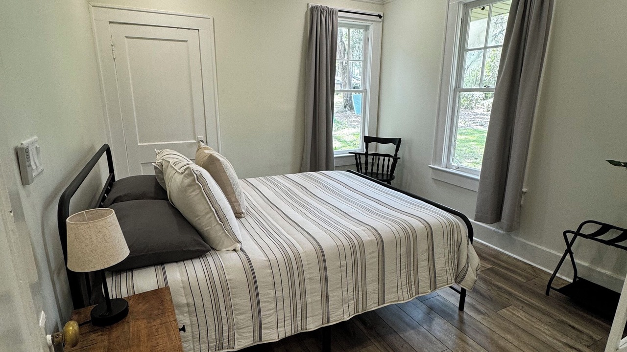 Photo of Bedroom in Lake Park
