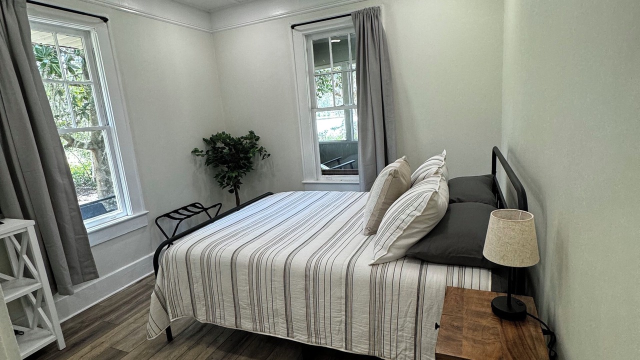 Photo of Bedroom in Lake Park