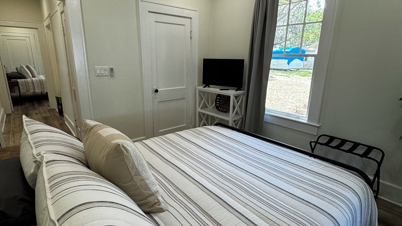 Photo of Bedroom in Lake Park