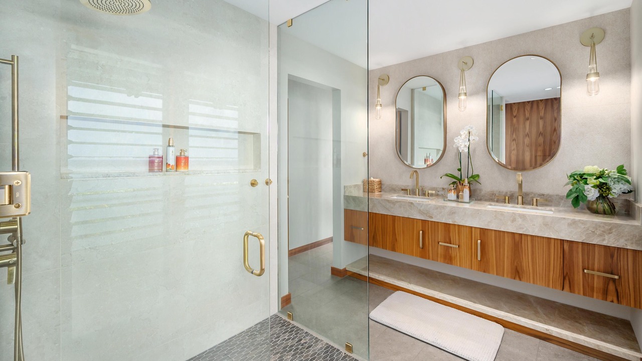 Photo of Bathroom in Poipu