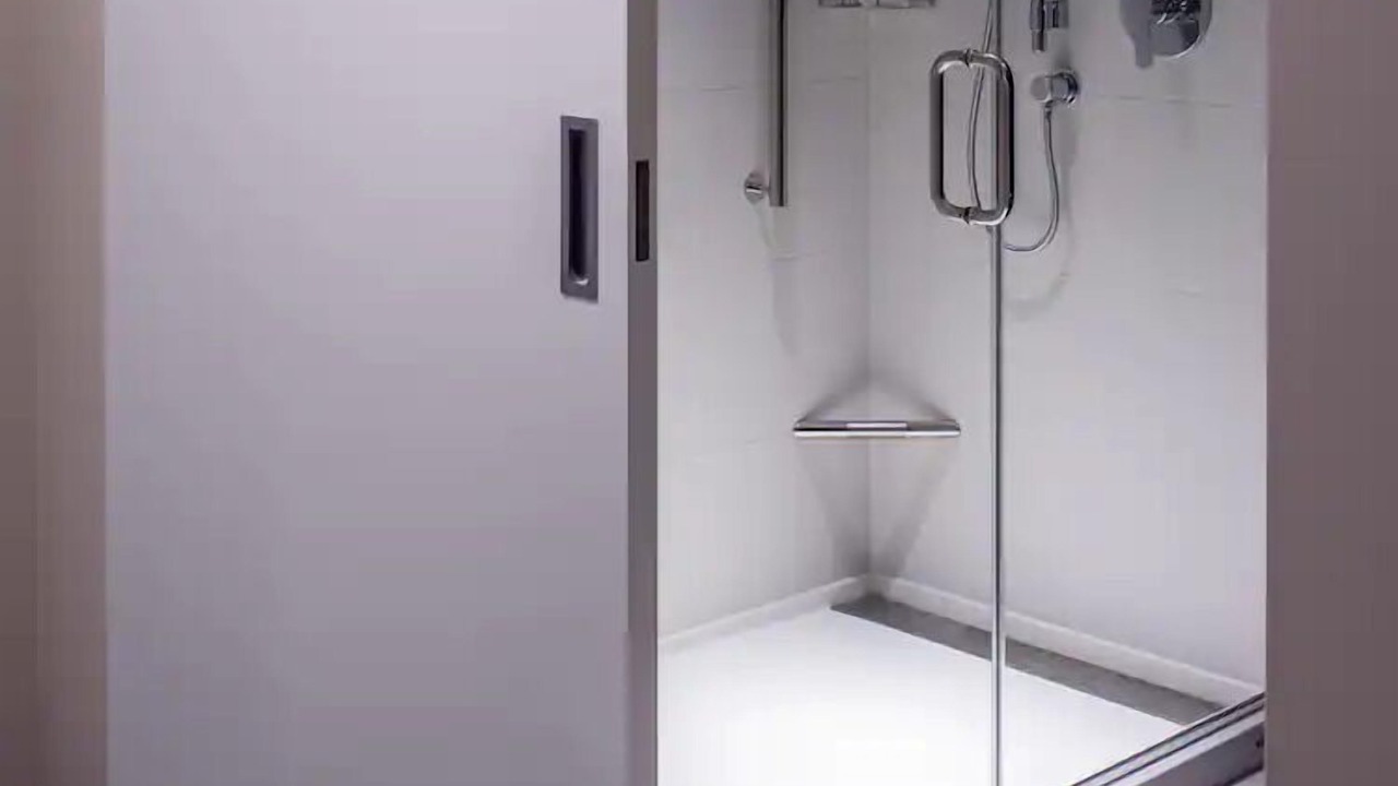 Photo of Bathroom in Waikiki