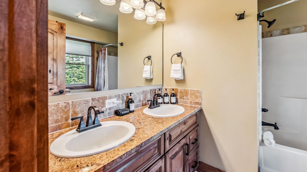 Photo of Bathroom in Wildernest