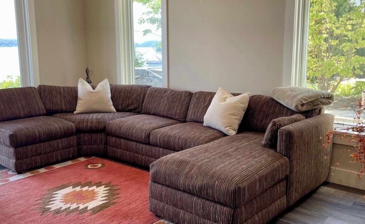 Photo of Livingroom in Saratoga Springs