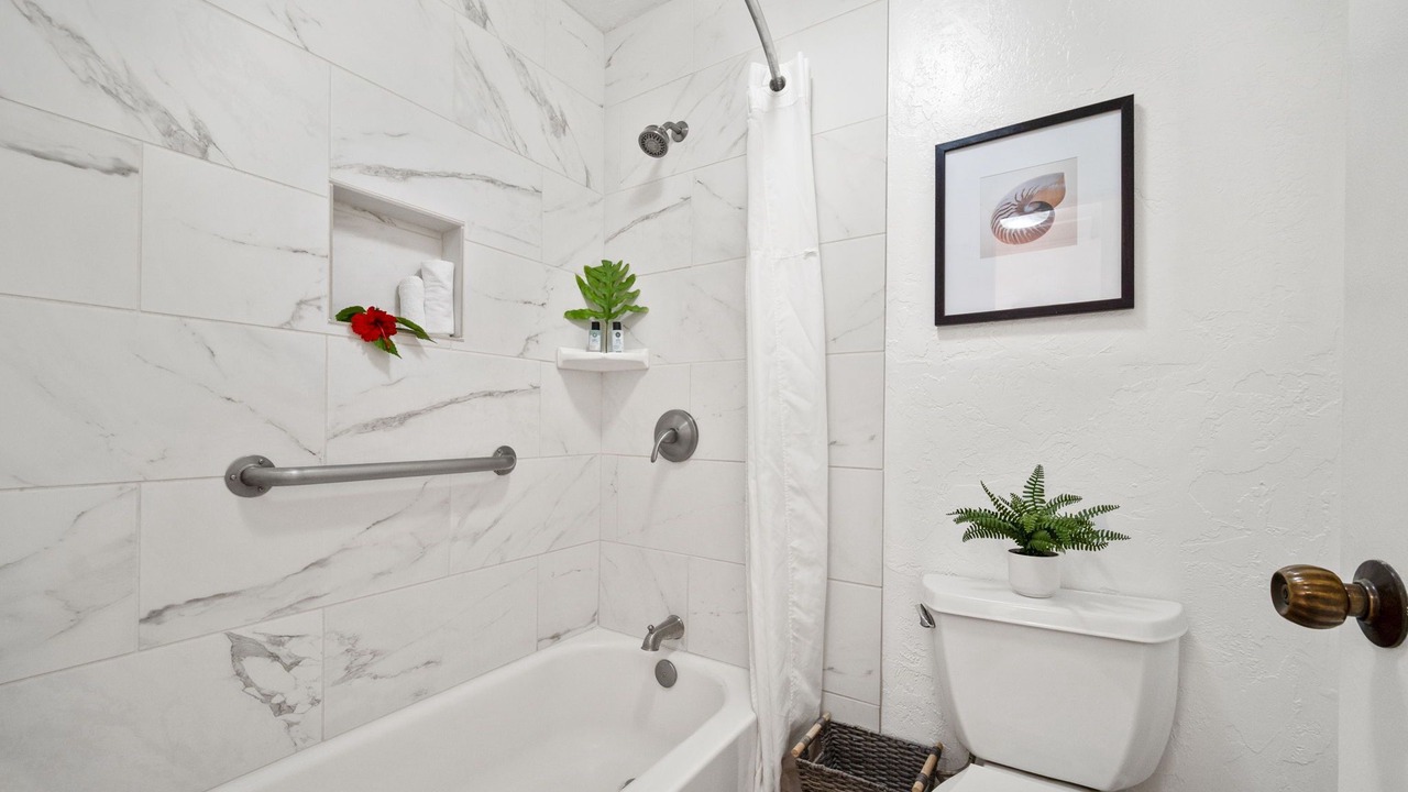 Photo of Bathroom in Wailua
