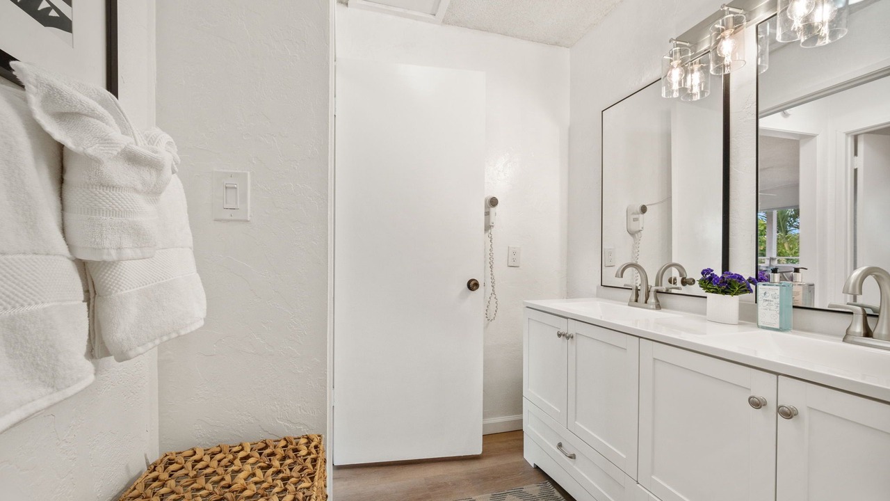 Photo of Bathroom in Wailua
