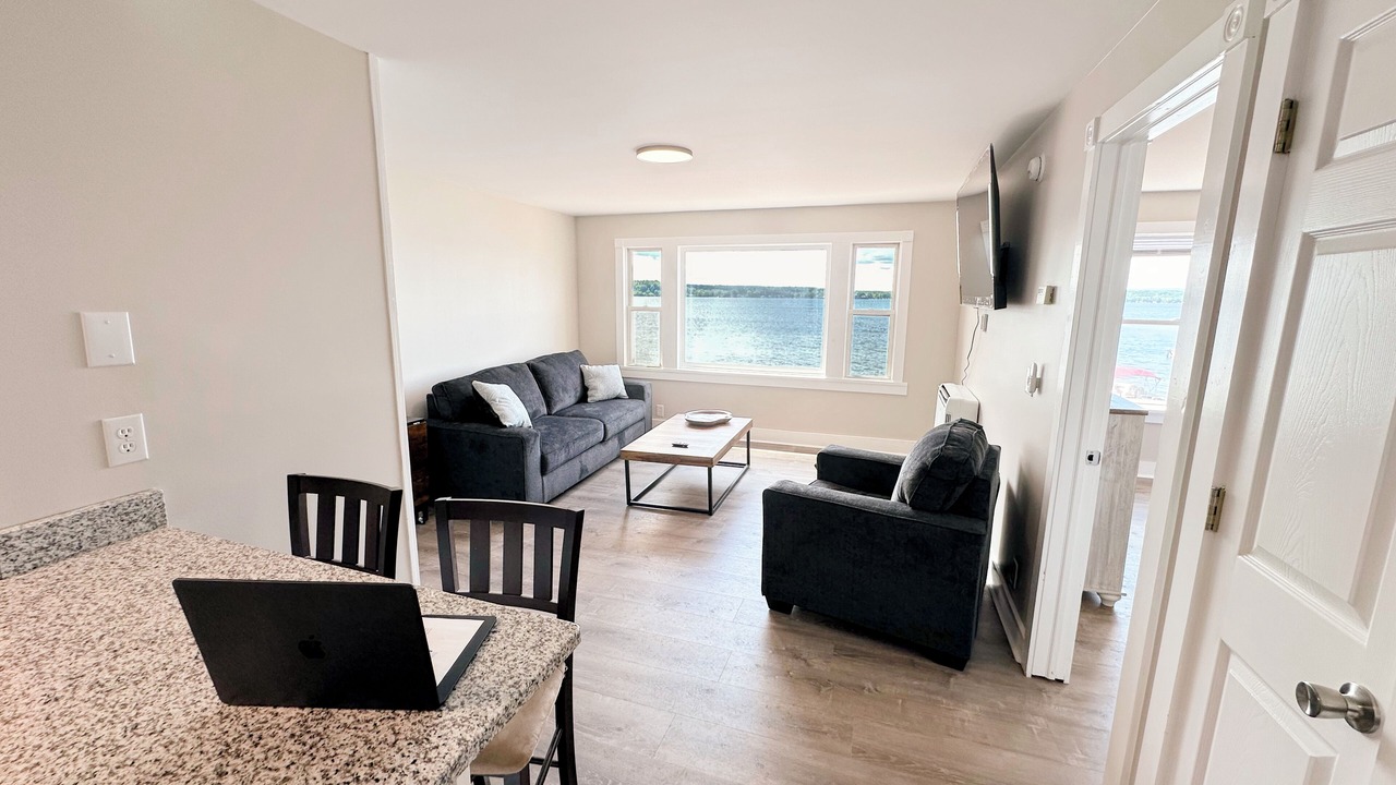 Photo of Livingroom in Saratoga Springs