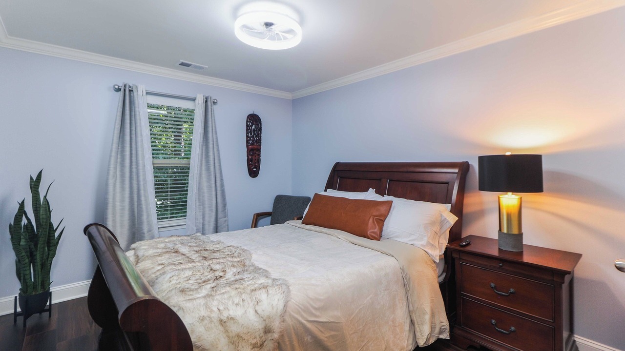 Photo of Bedroom in Lilburn