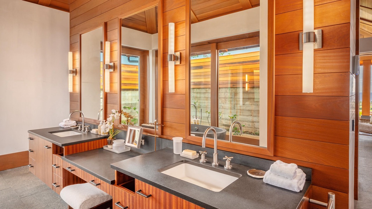 Photo of Bathroom in Poipu