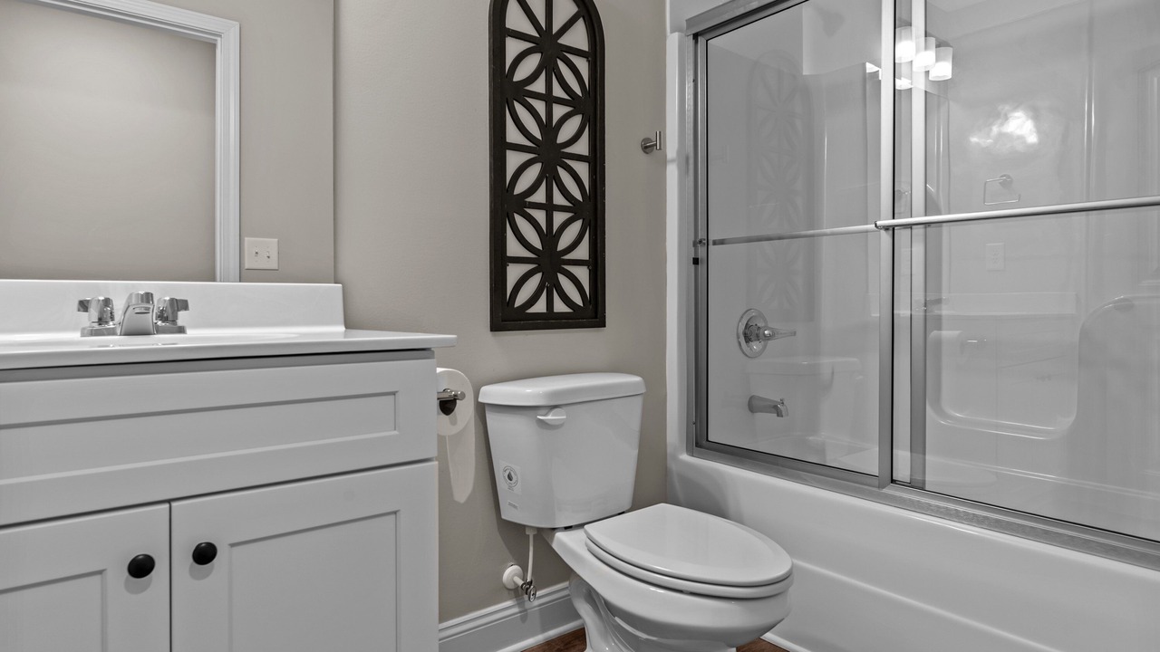 Photo of Bathroom in Commerce