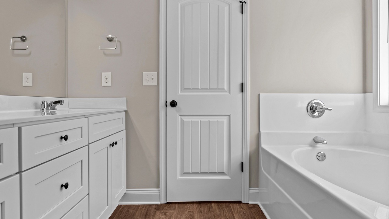 Photo of Bathroom in Commerce