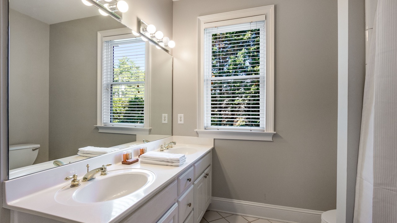 Photo of Bathroom in Flowery Branch
