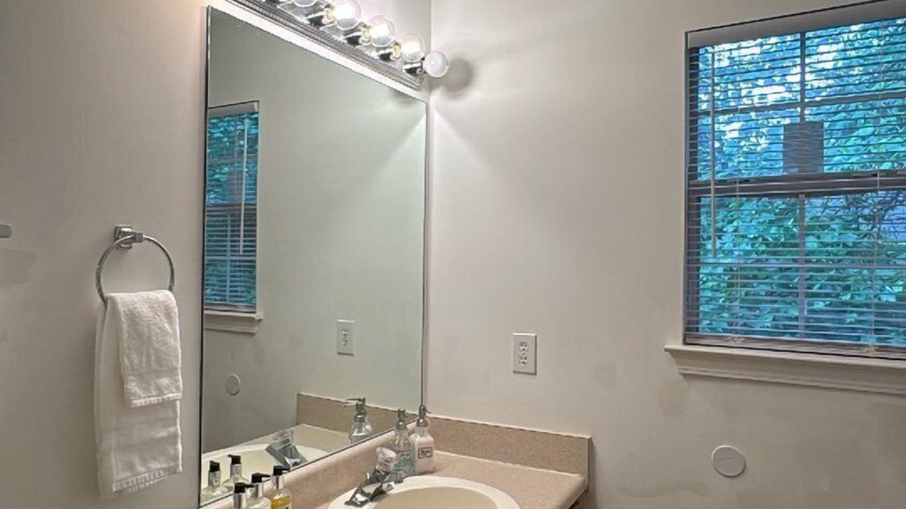 Photo of Bathroom in Mableton