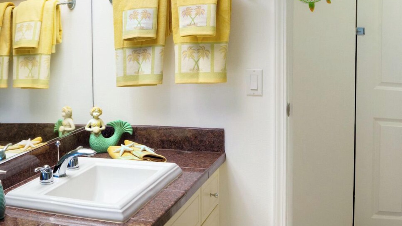 Photo of Bathroom in Kaiulani