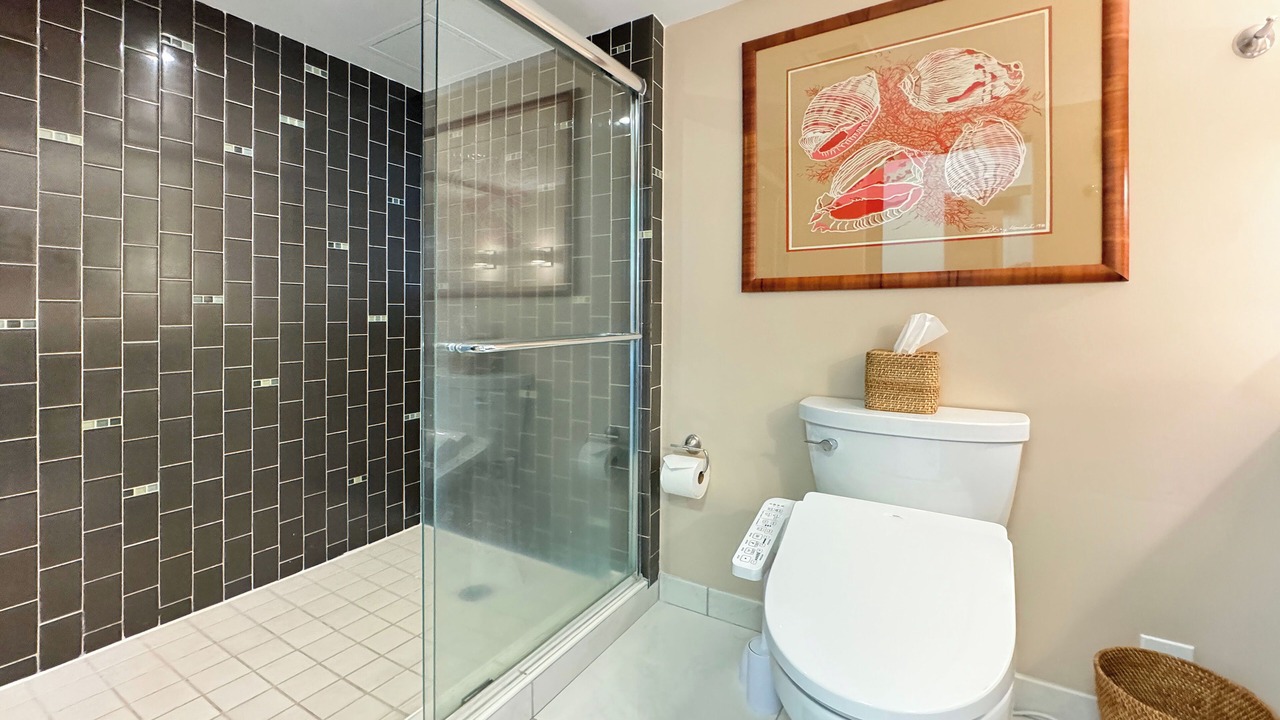 Photo of Bathroom in Waikiki