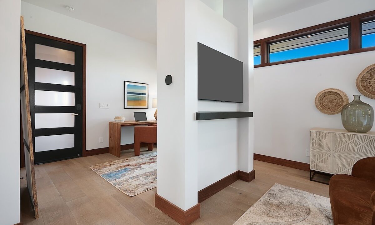 Photo of Livingroom in Poipu