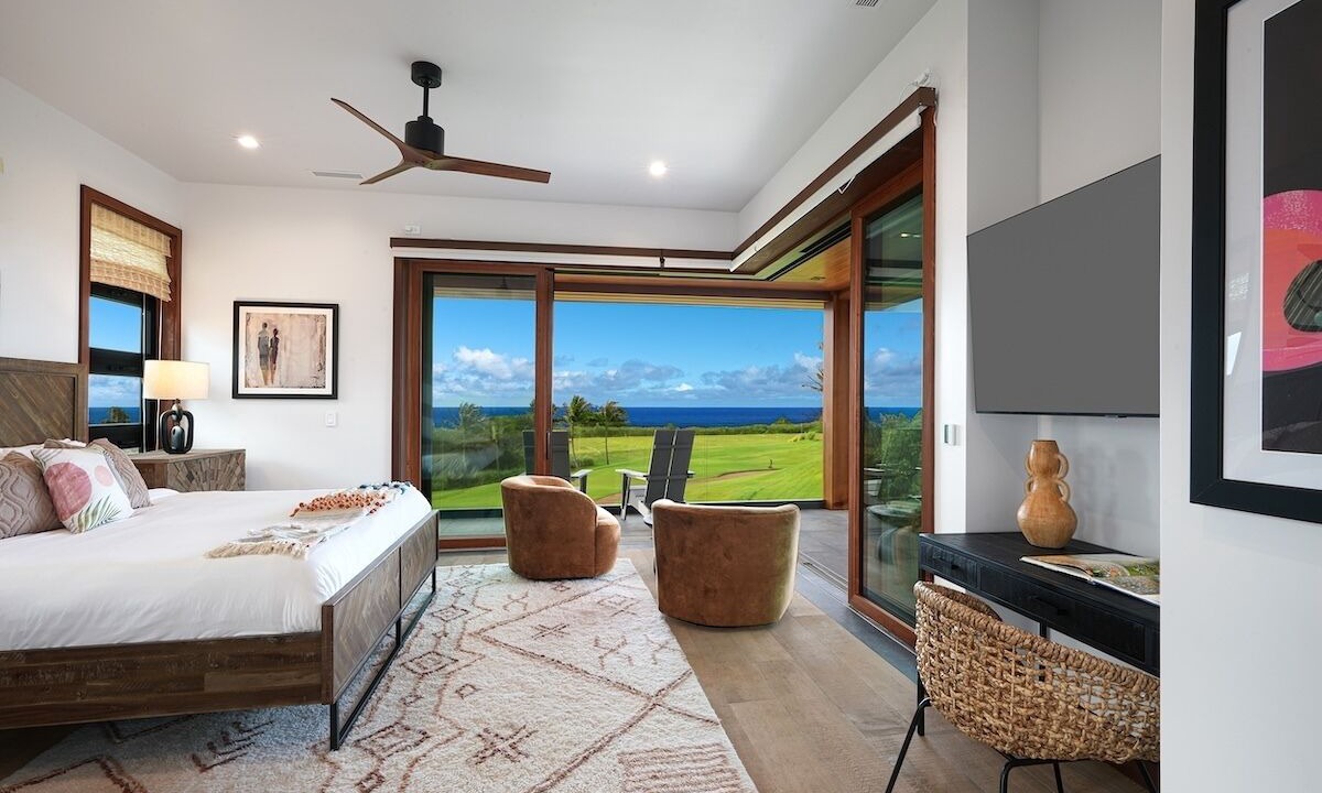 Photo of Bedroom in Poipu