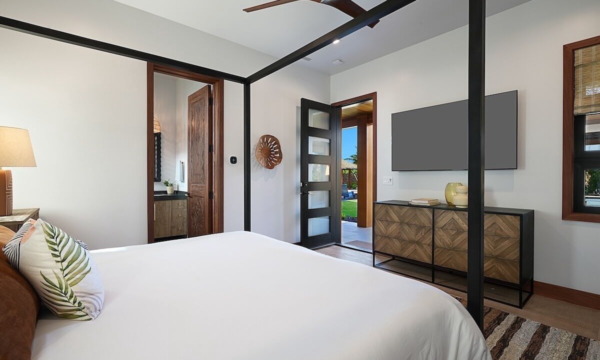 Photo of Bedroom in Poipu