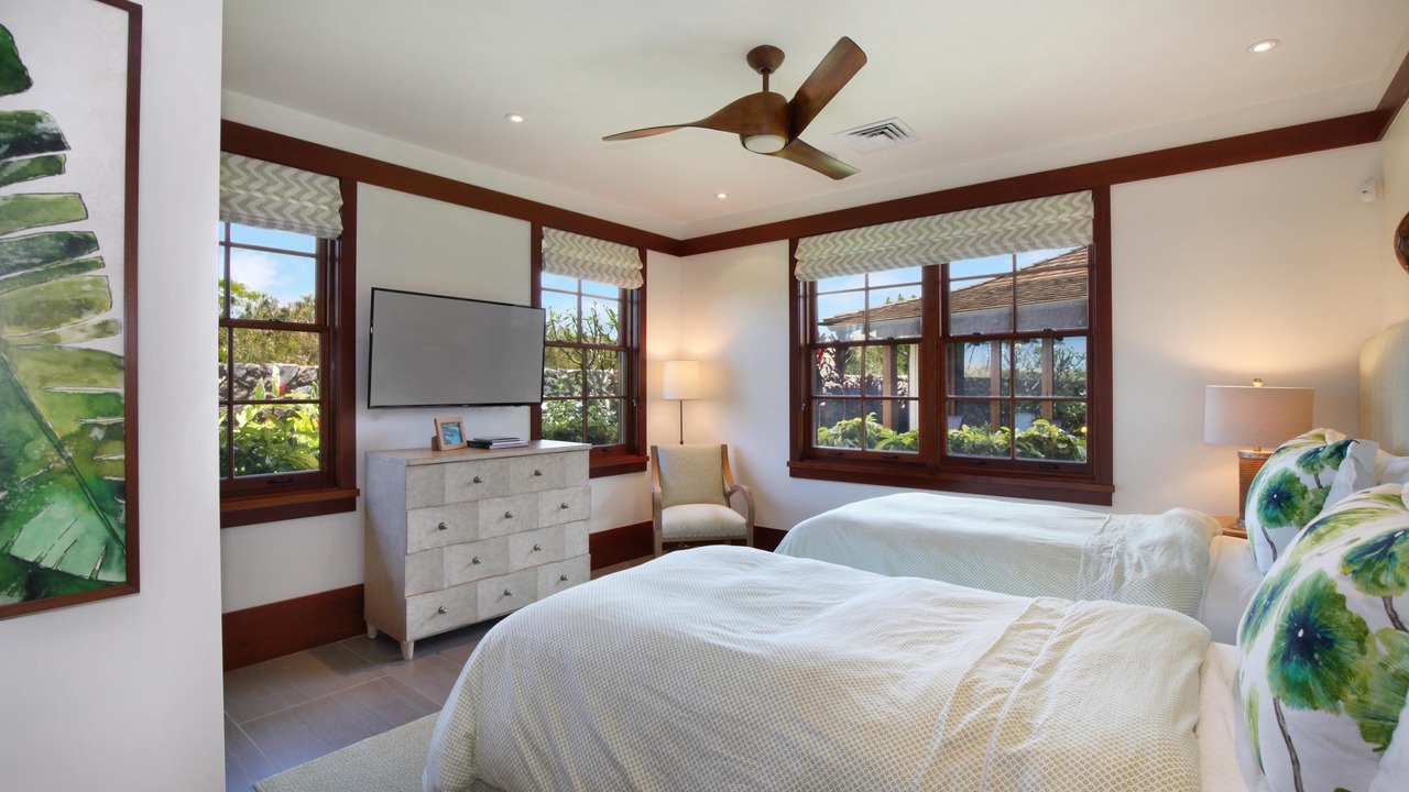Photo of Bedroom in Poipu
