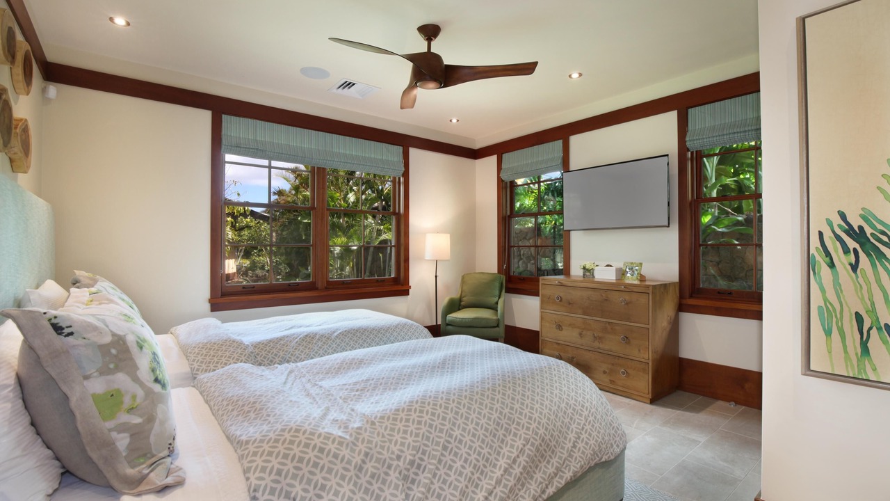Photo of Bedroom in Poipu